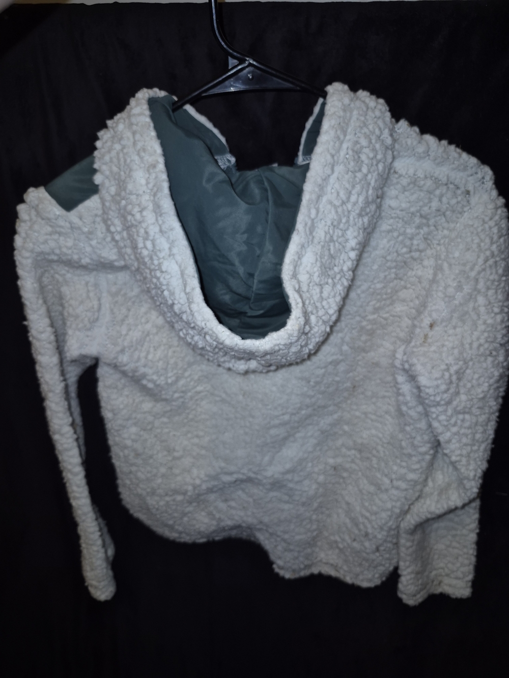 Avalon White Sherpa Pullover with Green Chest Panel - Picture 3 of 3